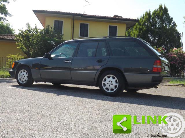 MERCEDES-BENZ 250 TD Turbo in discrete condizioni di carrozzeria
