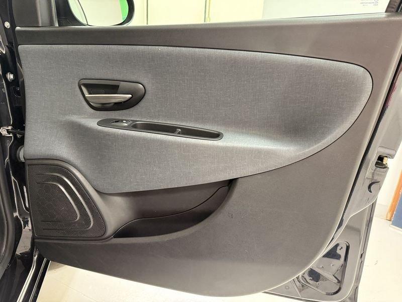 Lancia Ypsilon Ypsilon 1.0 FireFly 5Pt S&S Hybrid Ecochic Gold