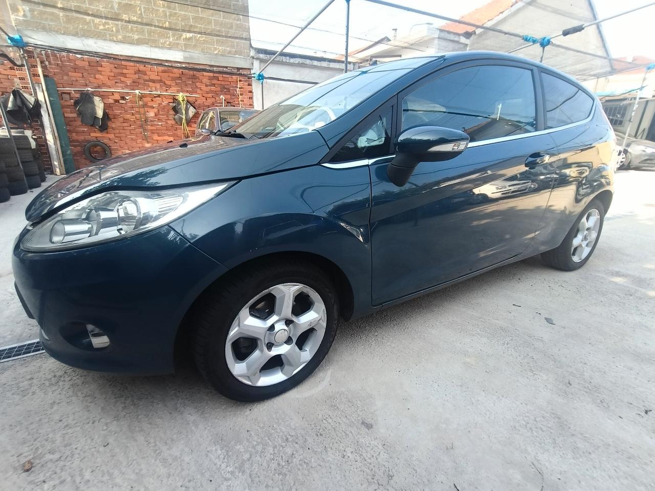 Ford Fiesta 1.4. 3 porte Titanium