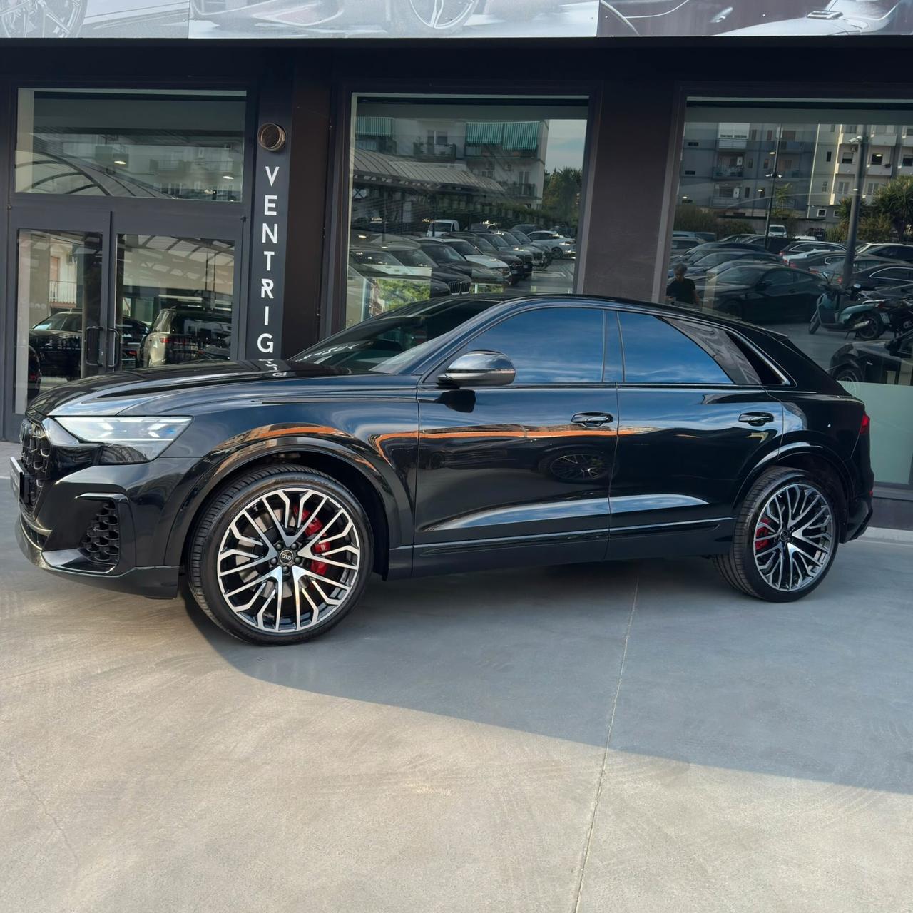 Audi Q8 SQ8 SUV TFSI quattro tiptronic sport attitude
