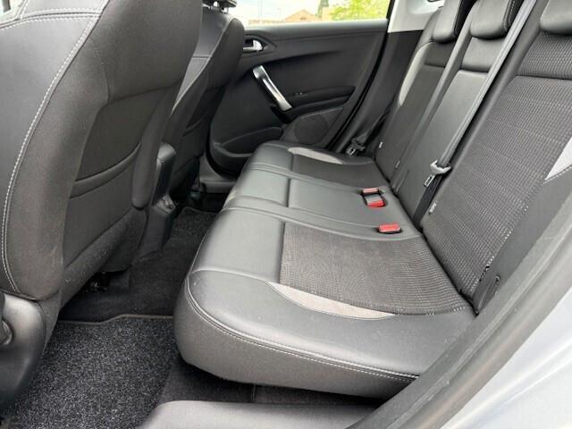Peugeot 2008 1.6 BlueHDi 100 cv Allure 2015