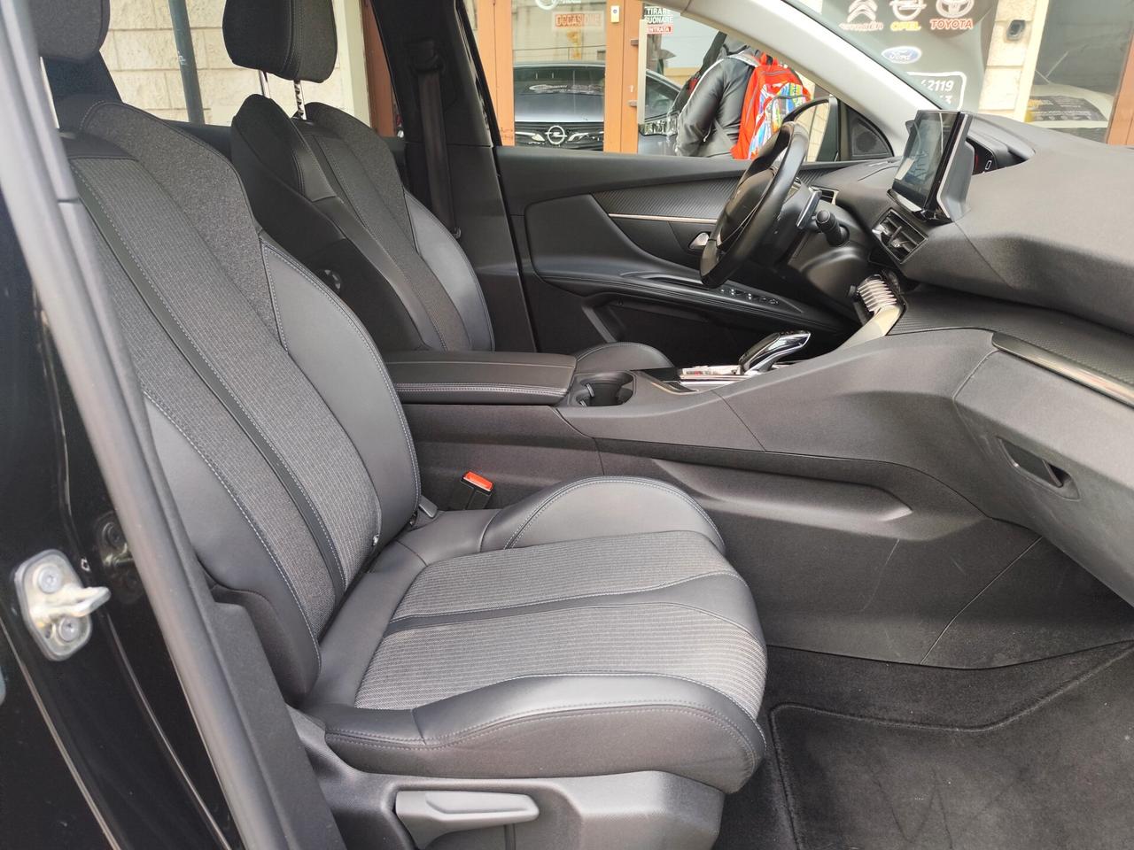 Peugeot 3008 BlueHDi 130CV EAT8 Allure NAVI