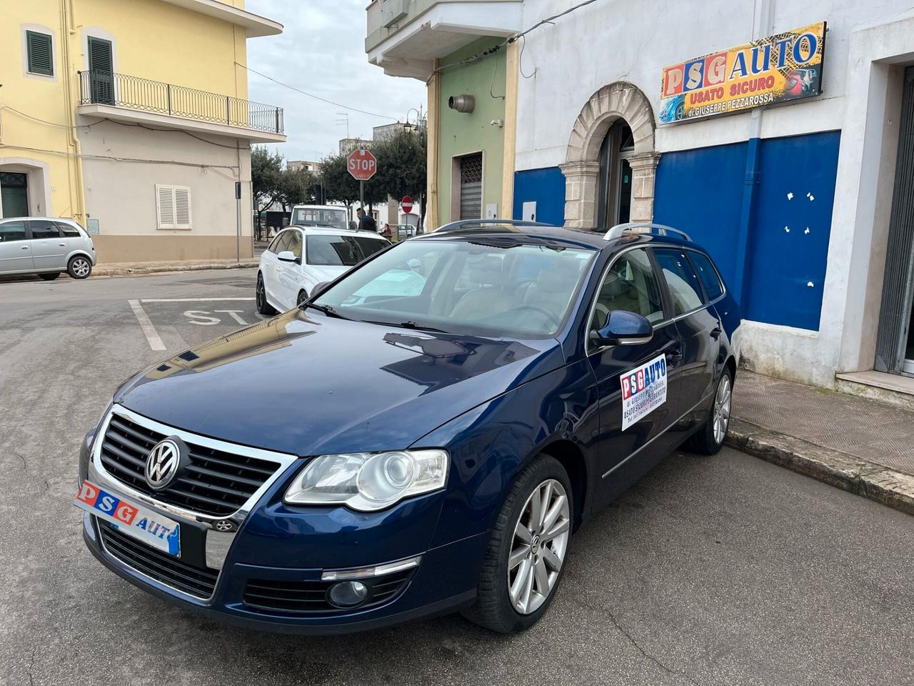 Volkswagen Passat 2.0 TDI DPF Var. Highline NAVI I FULL