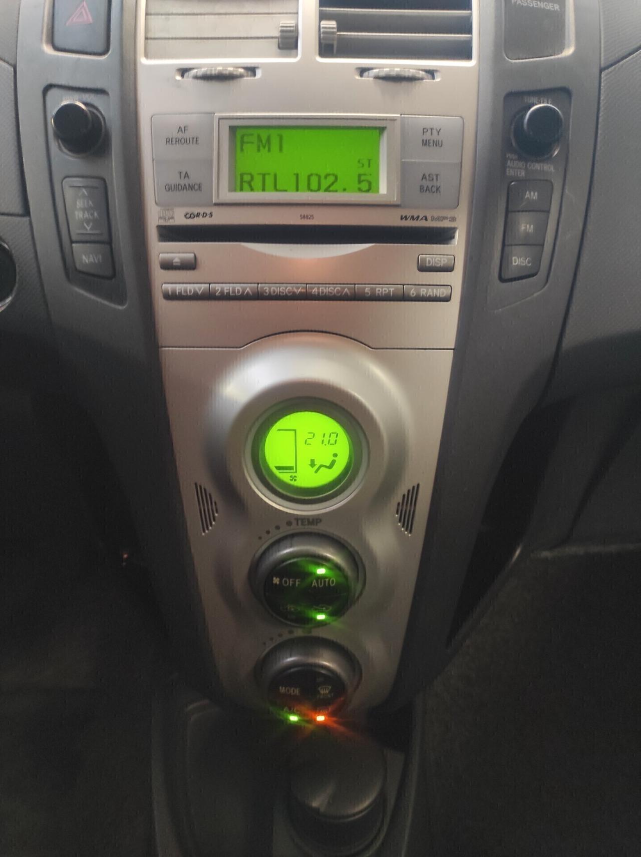 Toyota Yaris 1.0 5 porte Sol