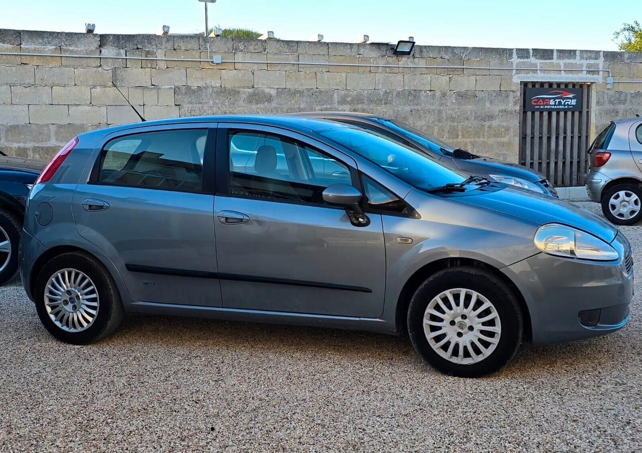 Fiat Grande Punto 1.2 5 porte desing Giugiaro