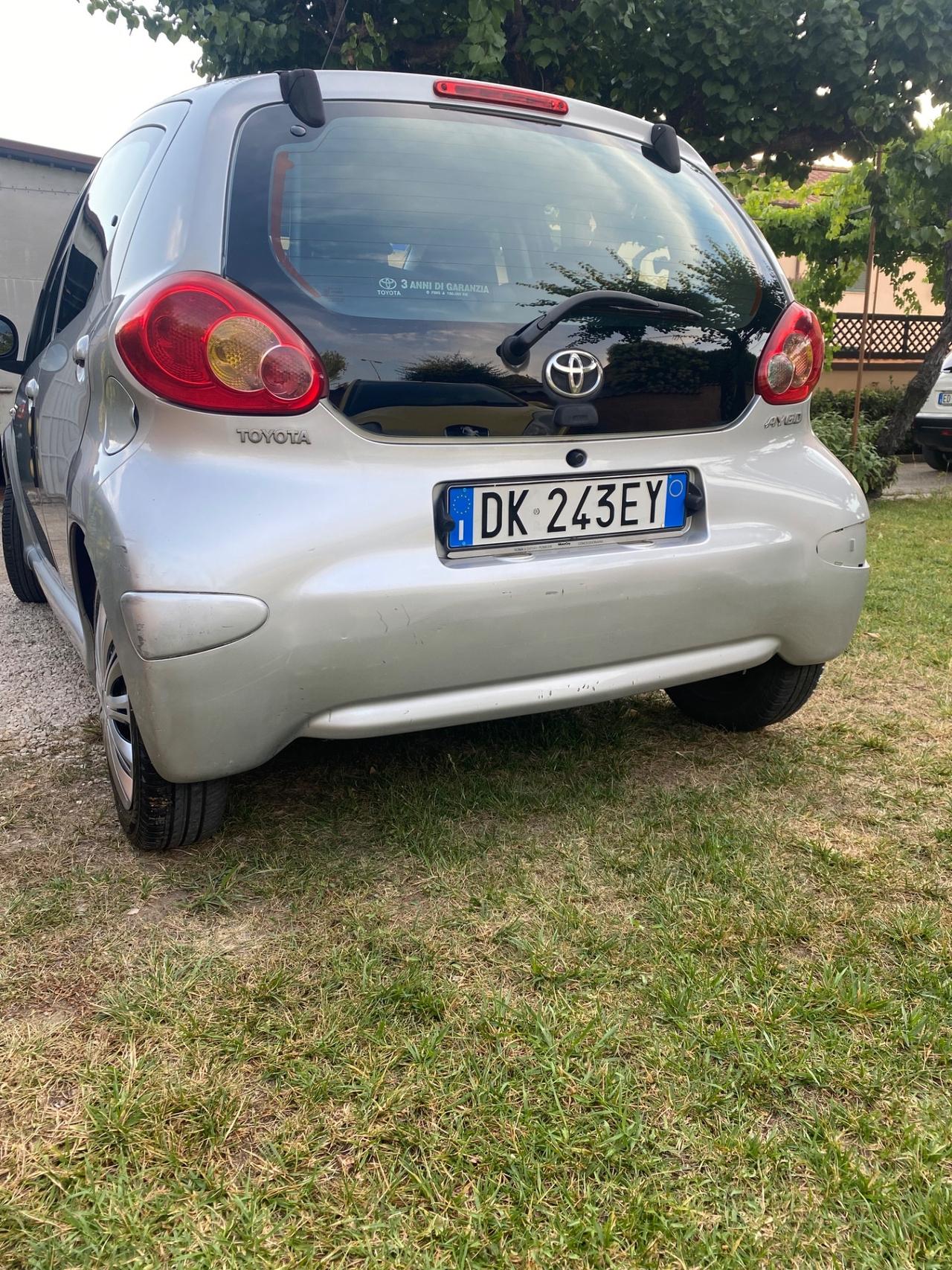 TOYOTA AYGO CON SOLI 99 mila km