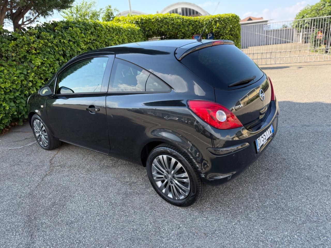 Opel Corsa 1.2 85CV 3 porte GPL-TECH b-color