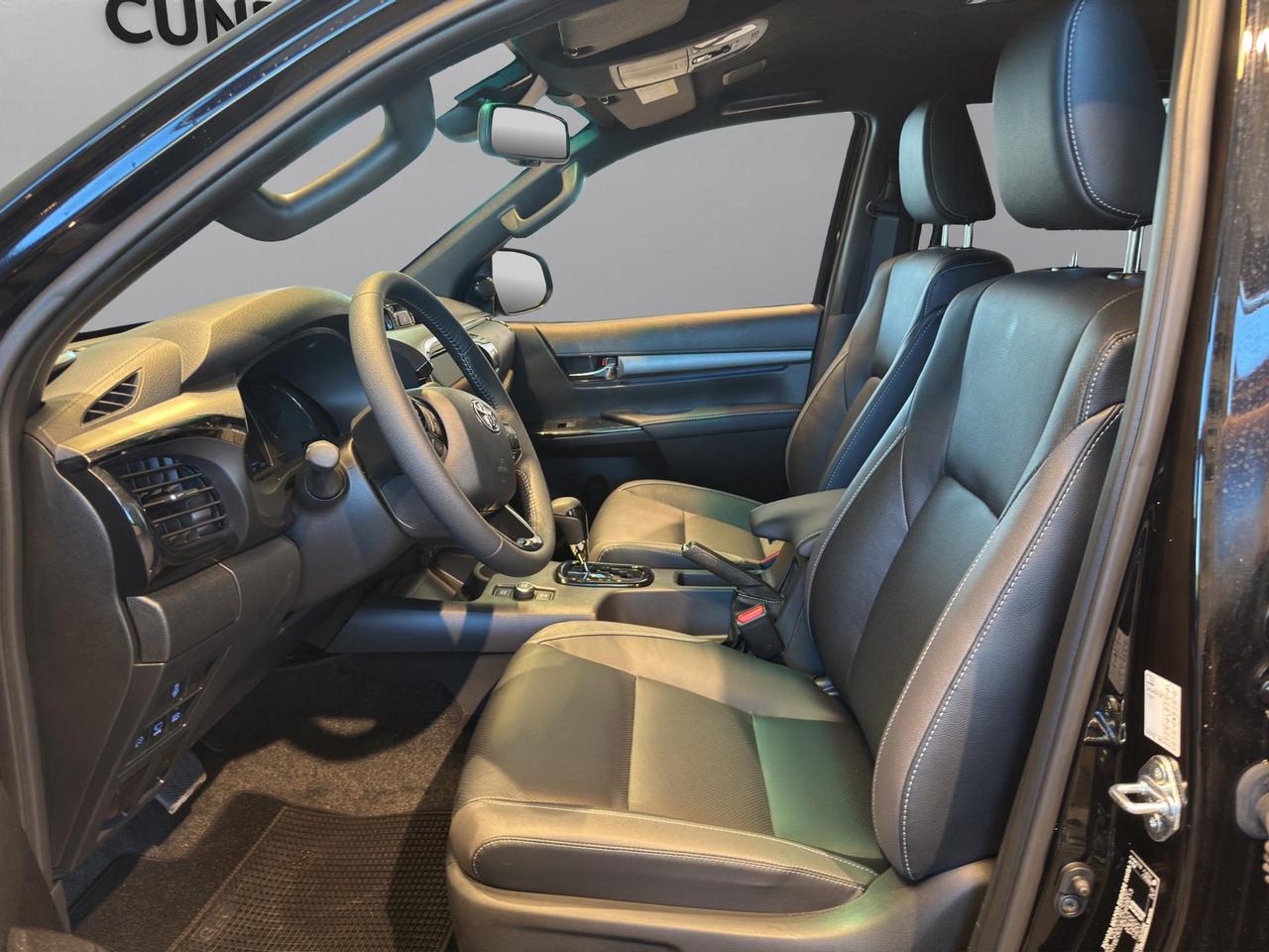 Toyota Hilux 2.8 d-4d 48V double cab Invincible
