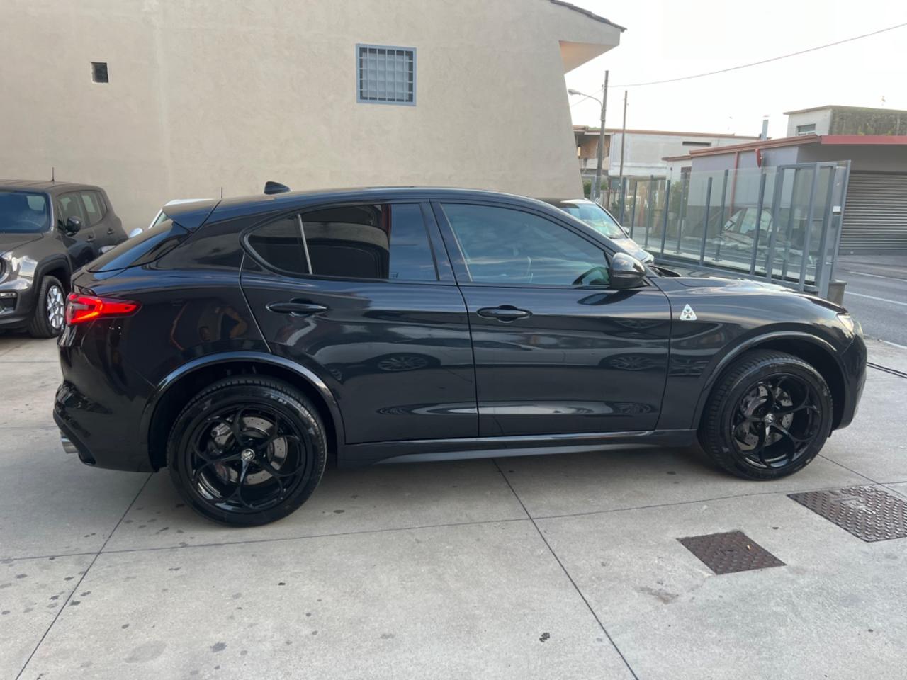 Alfa Romeo Stelvio 2.9 Bi-Turbo V6 510 CV AT8 Quadrifoglio