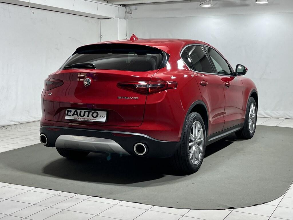 Alfa Romeo Stelvio 2.0 t Executive Q4 200cv auto my19