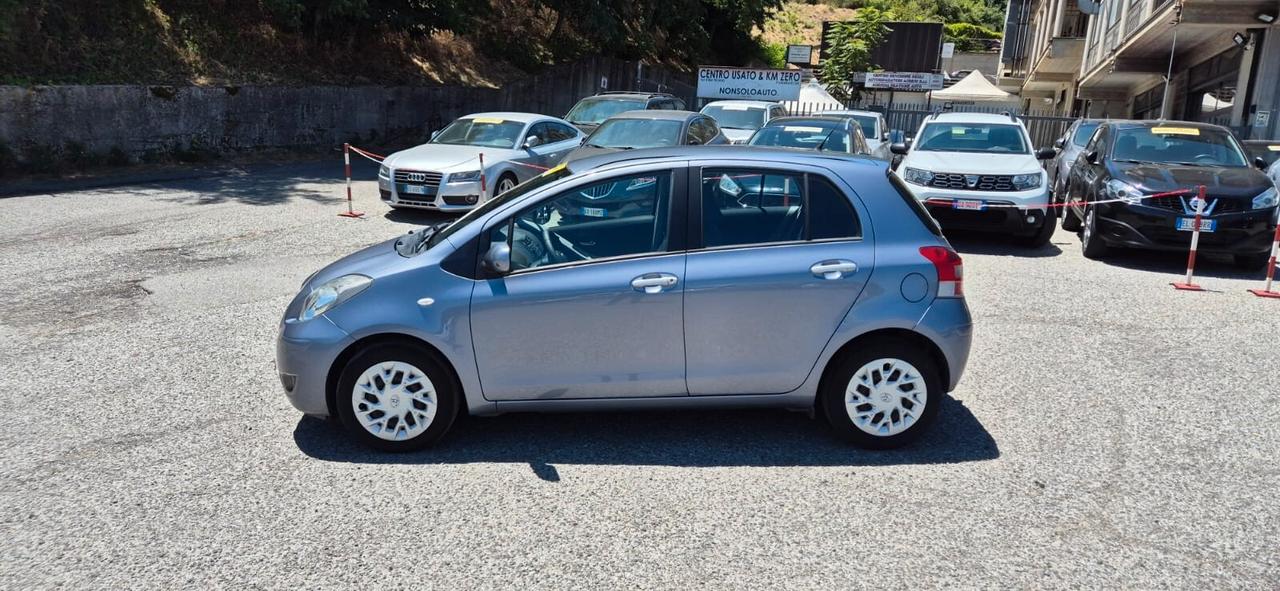 Toyota Yaris 1.0 5 porte Sol-2011-E5 -Ok neopatentati