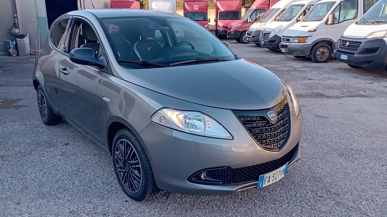 Lancia ypsilon 1.2 benz km 94000-09/2015