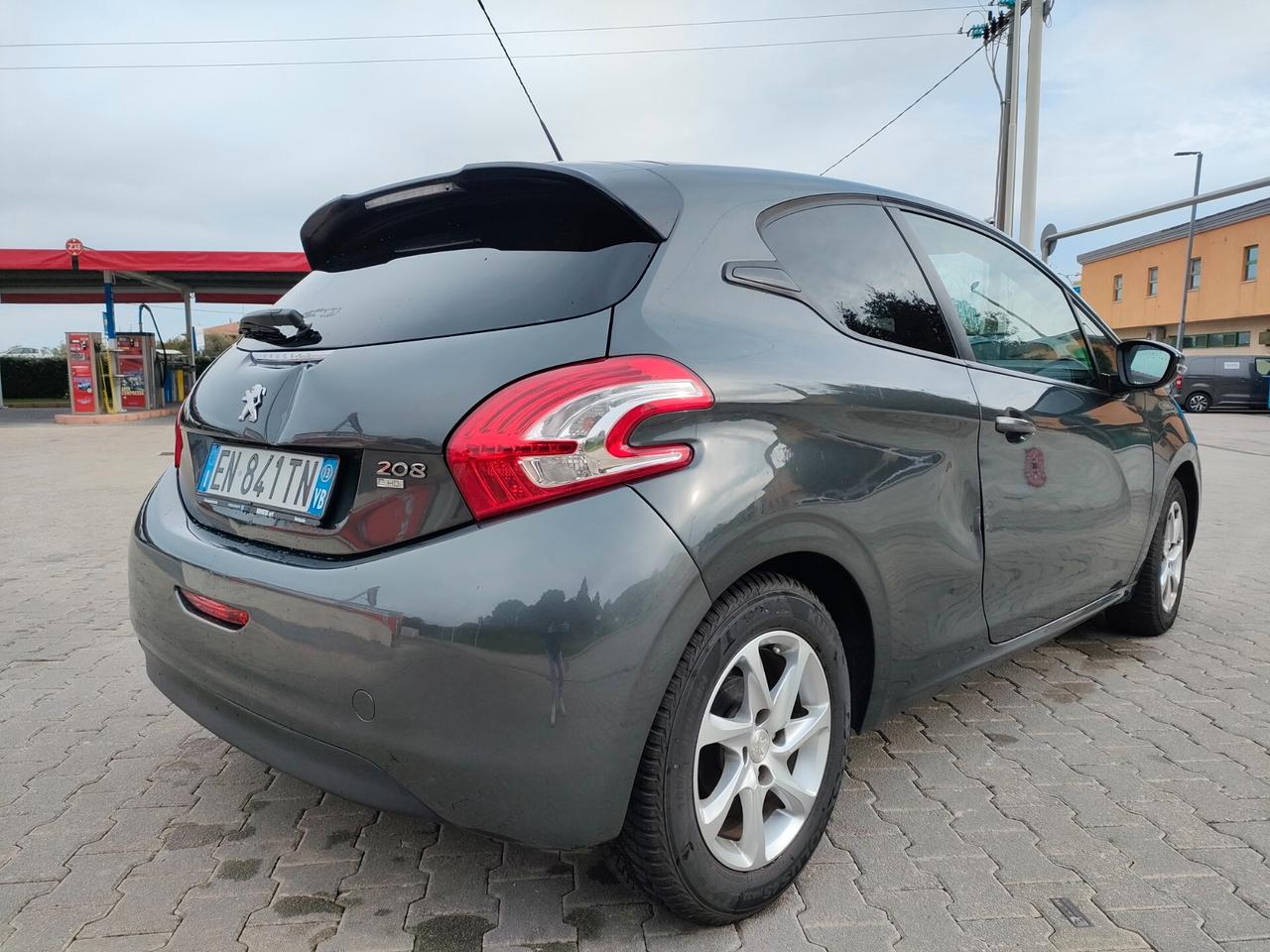 Peugeot 208 1.4 HDi 68 CV 3 porte Active