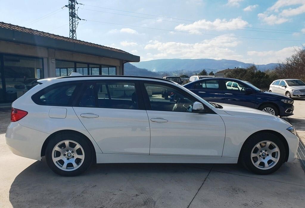 Bmw 318d xDrive Touring Modern