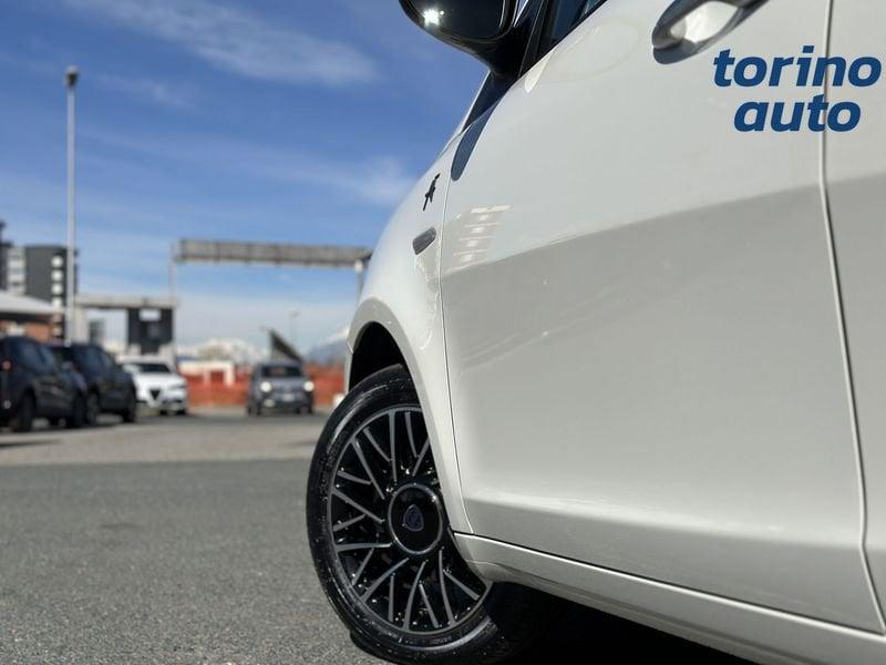 Lancia Ypsilon 1.0 FireFly 70cv Hybrid Alberta Ferretti