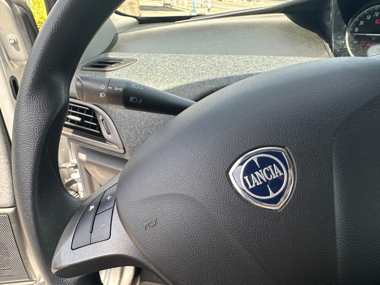 Lancia Ypsilon 1.2 69 CV GPL di serie/UniPro/Sensori