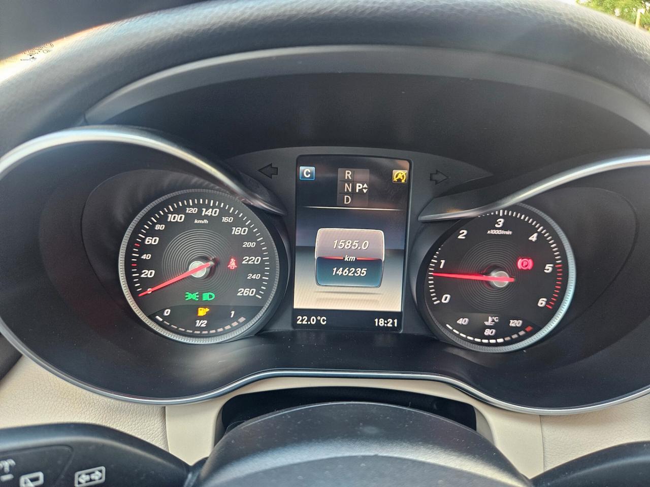 Mercedes-benz C 220d. Auto PAK AMG EURO6B AUTOMATICO