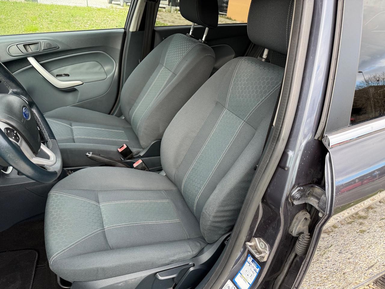 Ford Fiesta 1.4 TDCi 5p. Titanium