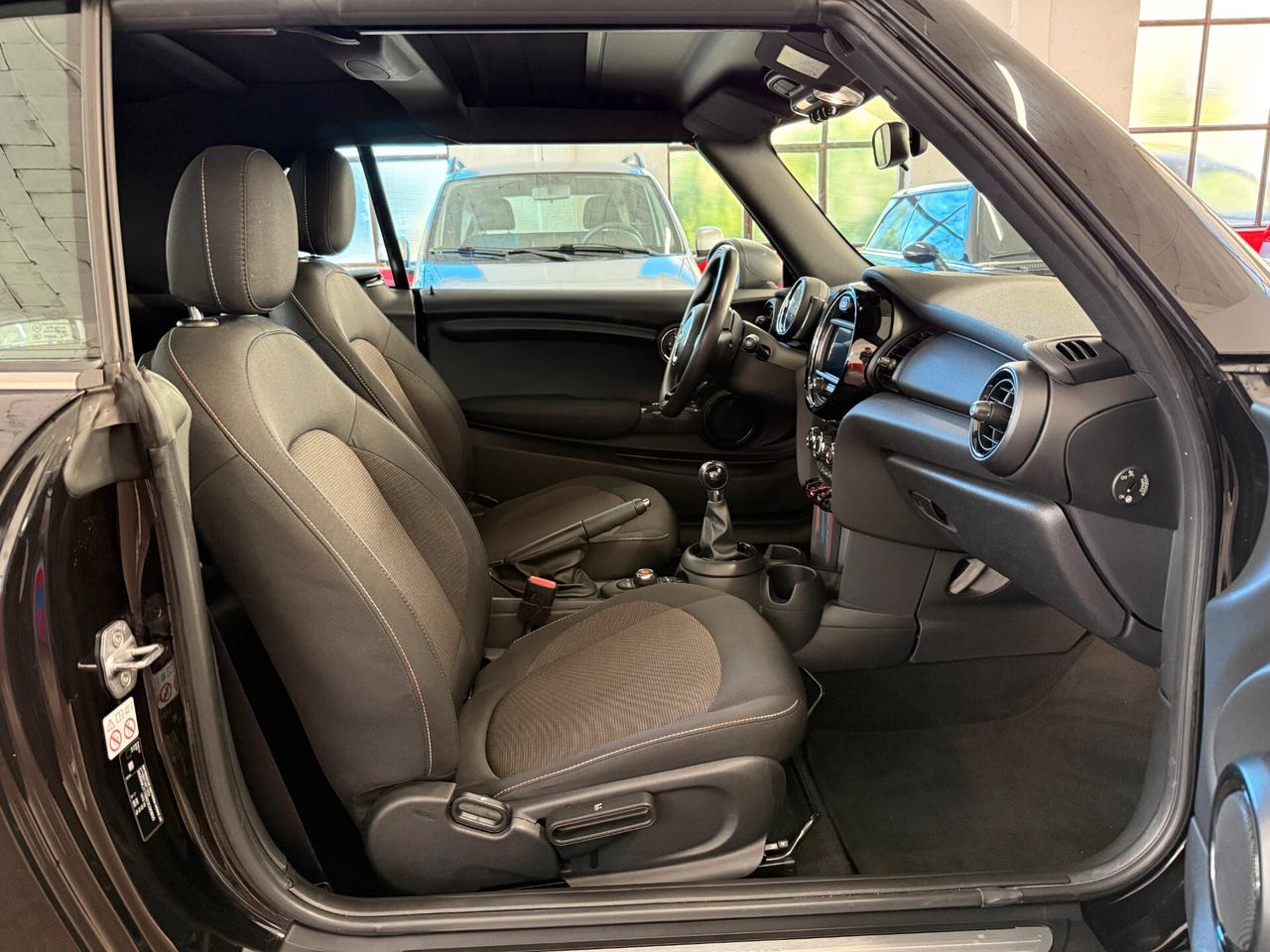 Mini One Cabrio 1.5 - SERVICE MINI