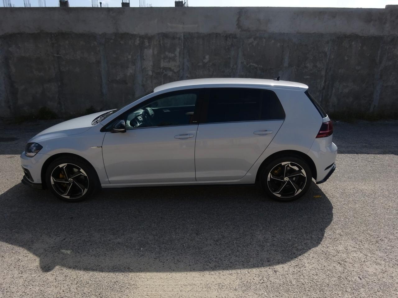 Volkswagen Golf 1.6 TDI 115 CV 5p. Sport ALLESTIMENTO GTD