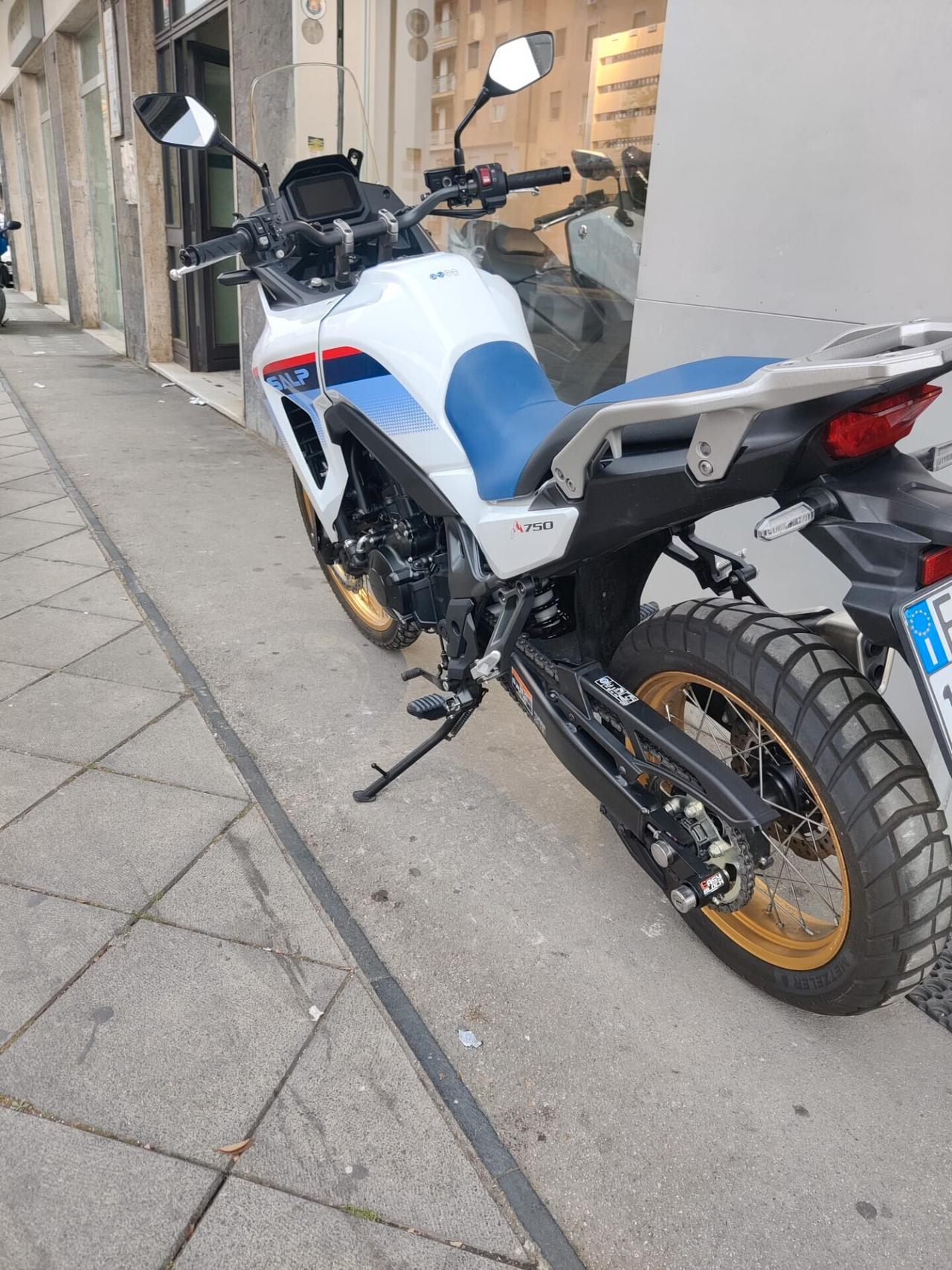 Honda Transalp COLORAZIONE TRICOLOUR