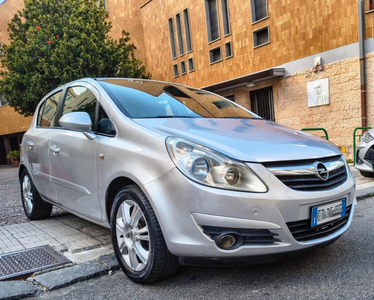 Opel Corsa 1.3 CDTI 75CV 5 porte Enjoy - KM 144000