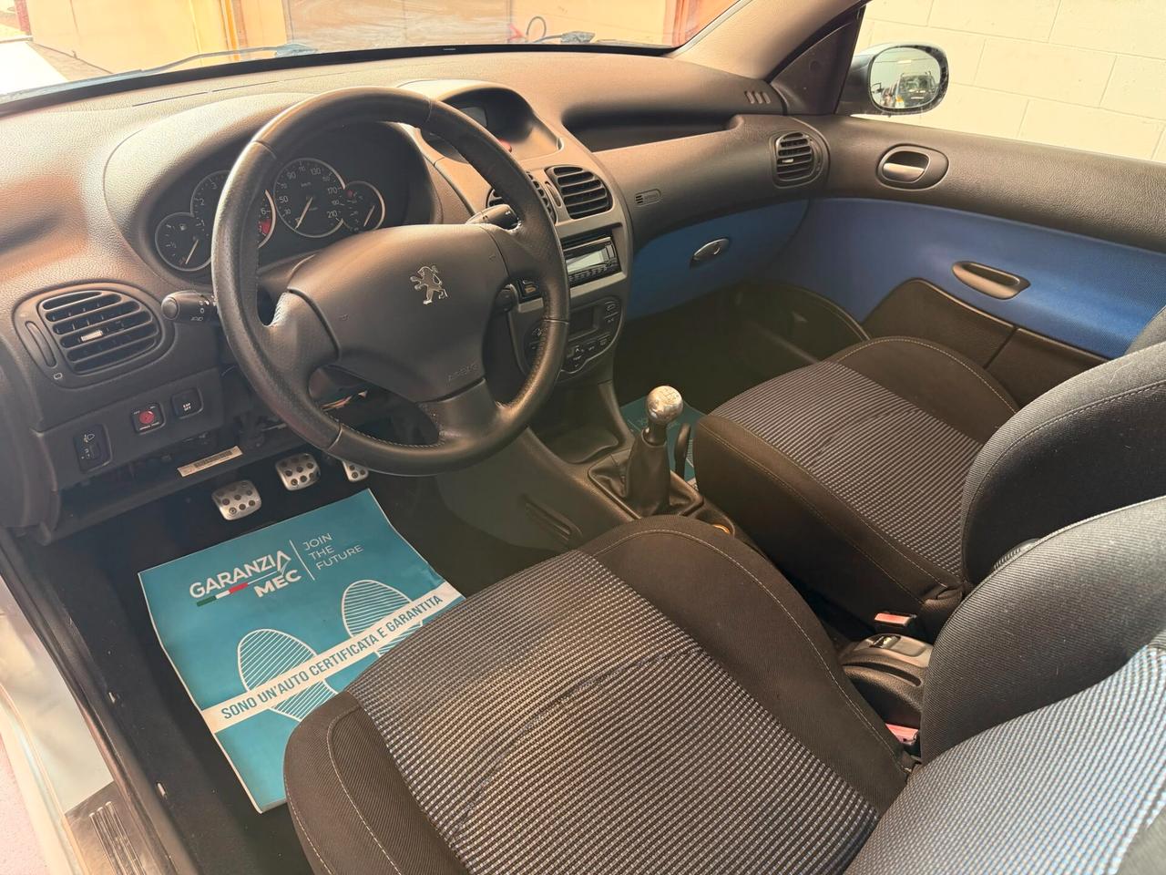 Peugeot 206 1.6 16V CC neopat