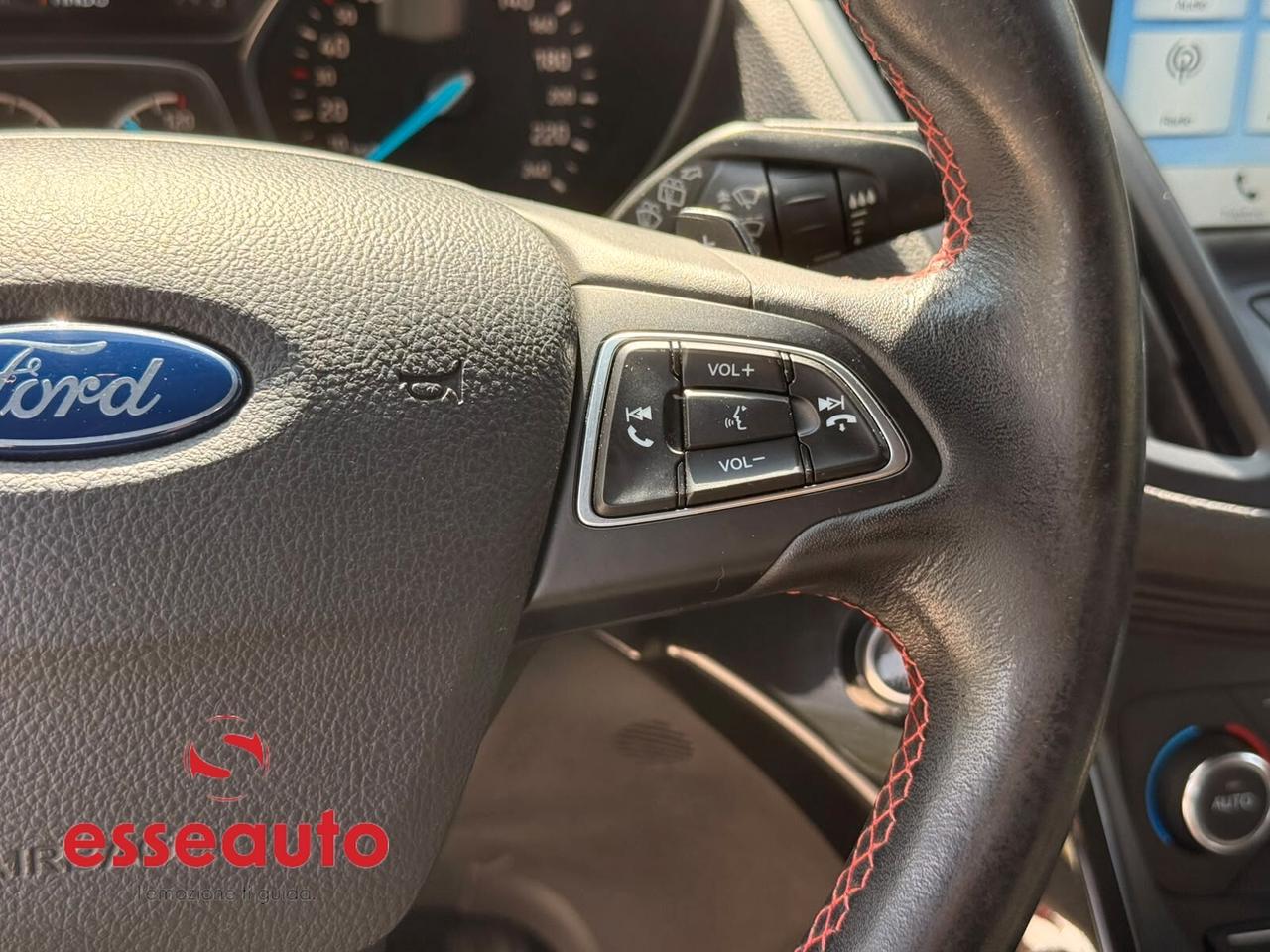 Ford Kuga 1.5 TDCI 120CV S&S 2WD Powershift ST-Line Business