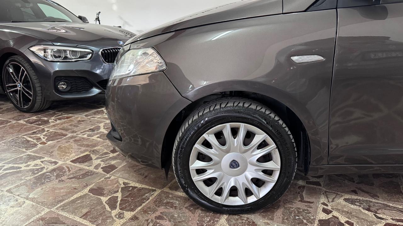 Lancia Ypsilon 1.3 MJT 16V 95 CV 5 porte S&S Silver