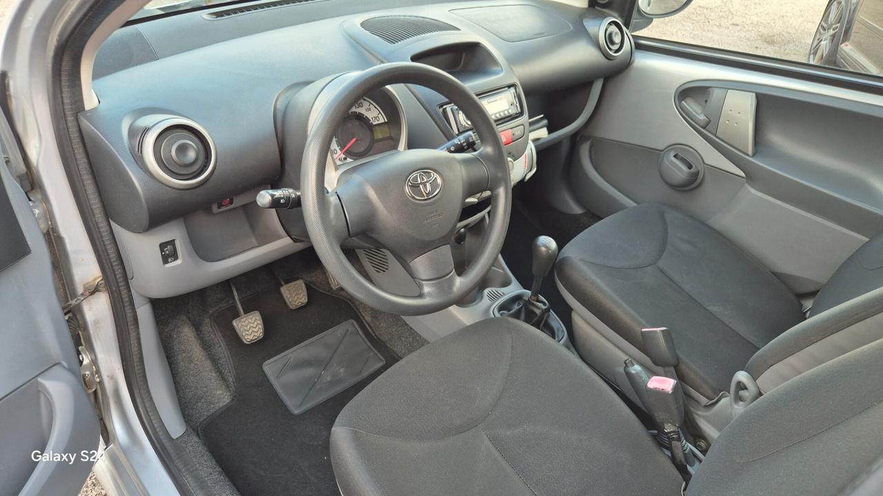 Toyota Aygo 1.0 12V VVT-i 5 porte