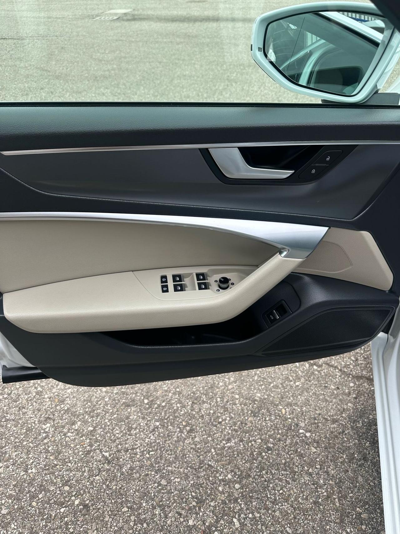 Audi A6 Avant 40 2.0 TDI S tronic Business Design INTERNO IN PELLE TOTALE