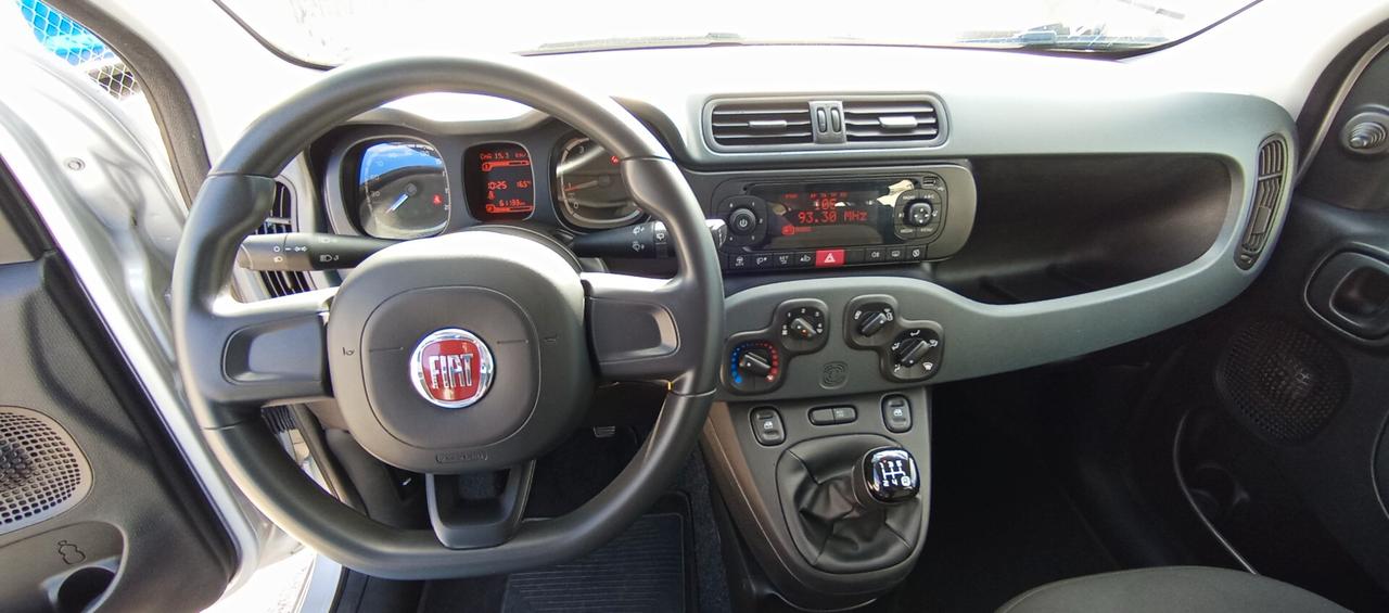 Fiat Panda 1.2i 69 CV-Garanzia-Neopatentati