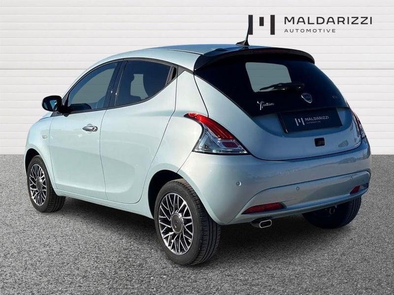 Lancia Ypsilon III 2021 1.0 firefly hybrid Gold Plus s&s 70cv