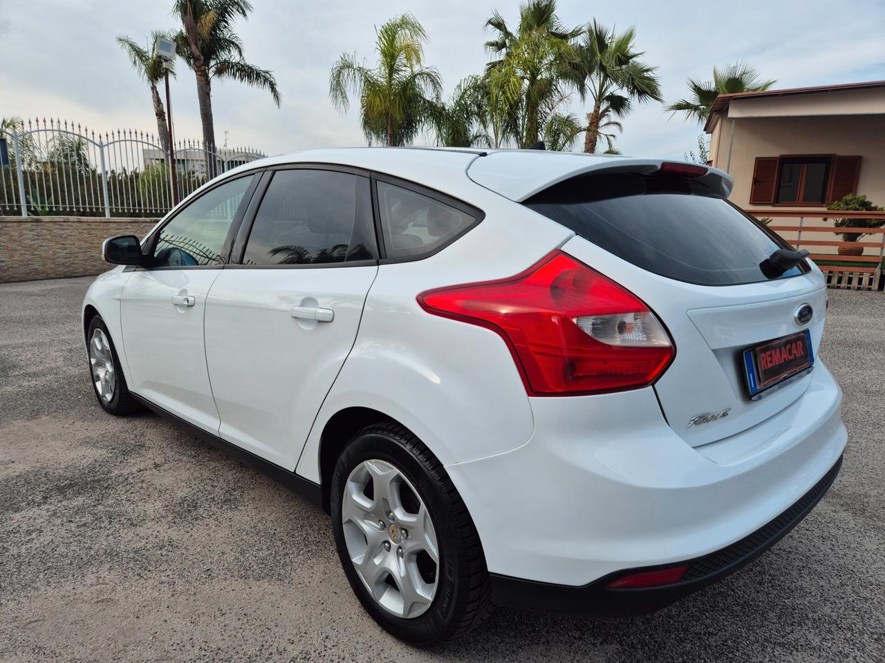 Ford FOCUS 1.6 TDCi 95 CV TITANIUM BERLINA NUOVA FULL 2013