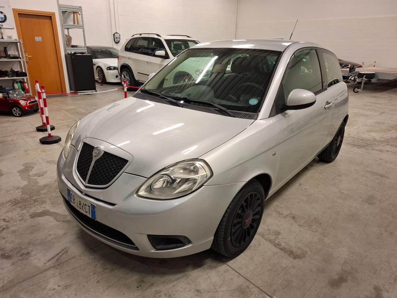 Lancia Ypsilon 1.2 Versus
