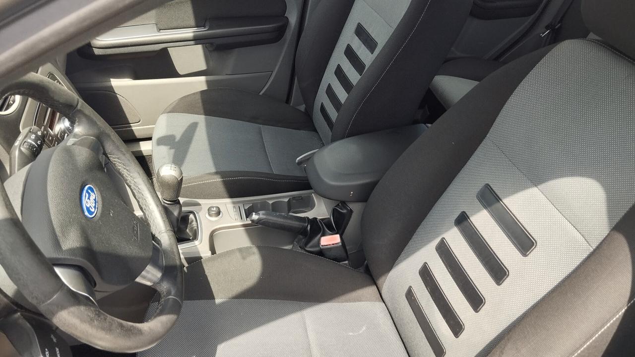 FORD FOCUS 1.6 B/GPL-2010
