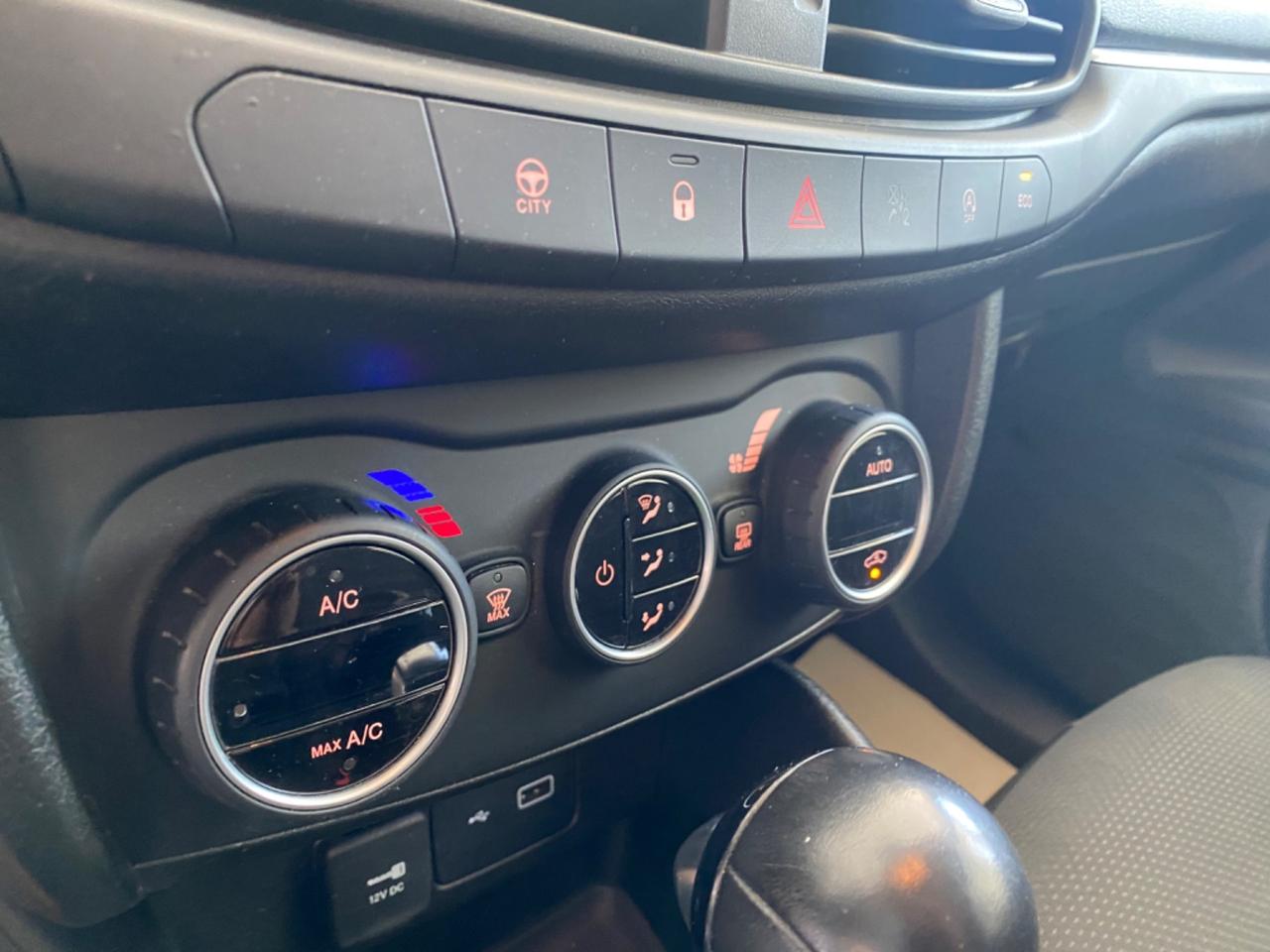 Fiat Tipo 1.6 Mjt 120cv DCT 5P LOUNGE ACC/CAM2020