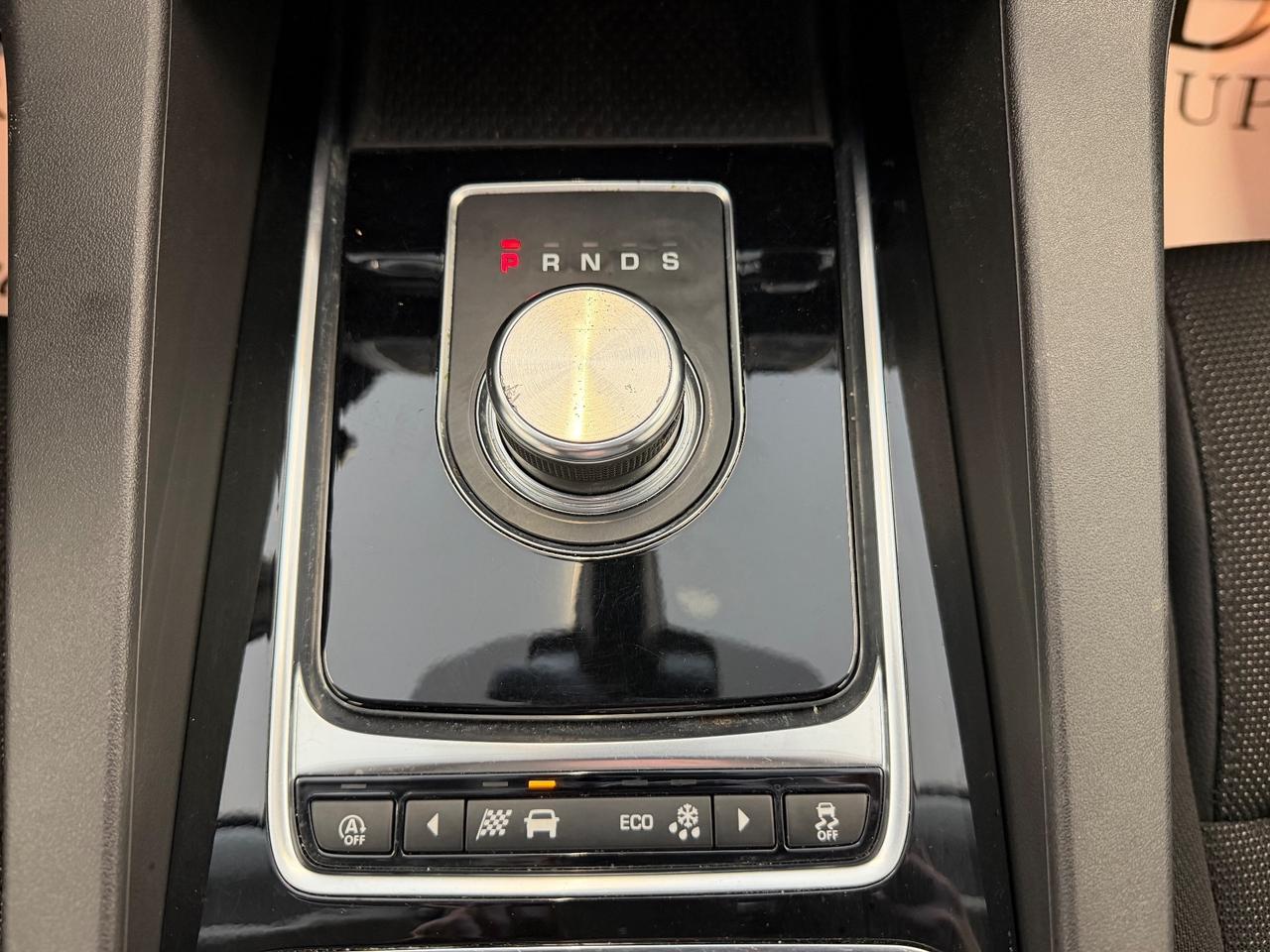 Jaguar F-Pace 2.0d I4 R-Sport awd 240cv automatica iva Esposta