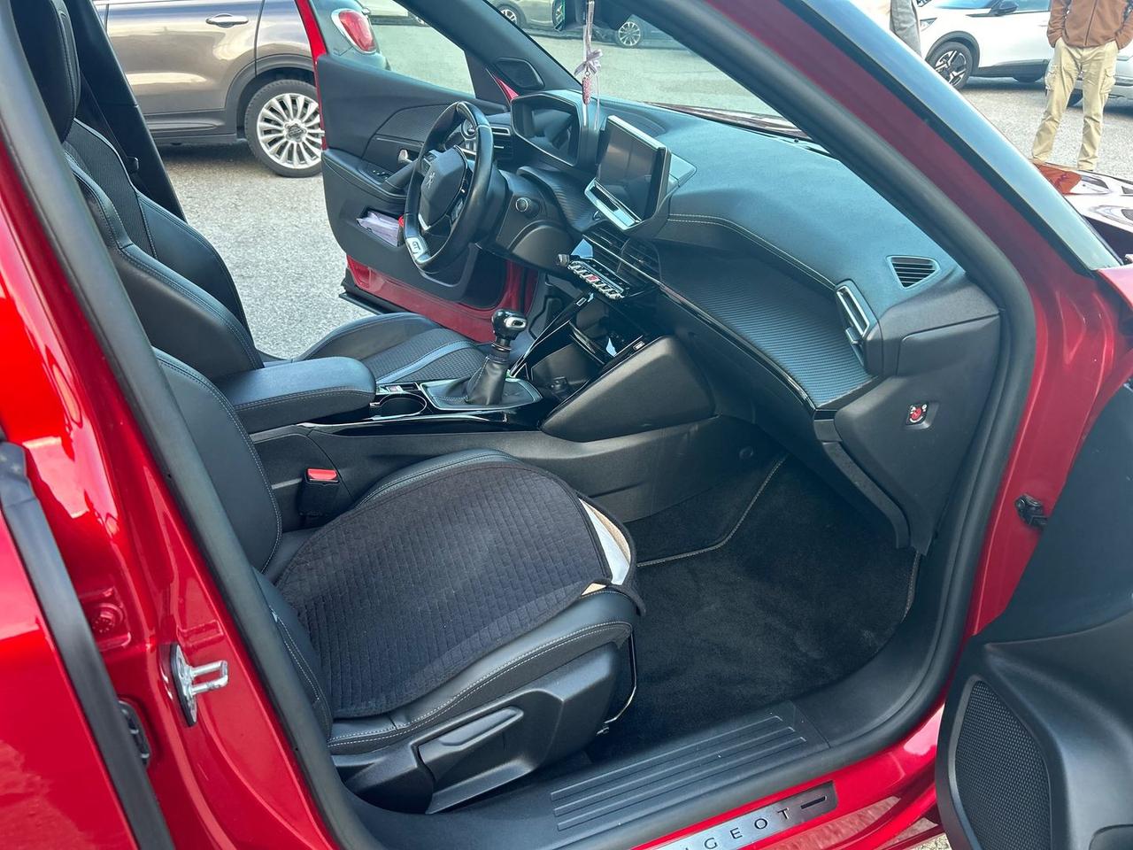 Peugeot 2008 GT 1.5 Blue HDI 110 #7750