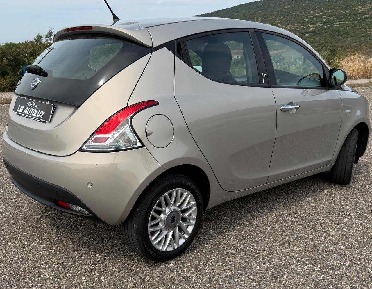 Lancia Ypsilon 1.3 MJT 95 CV GARANZIA 12 MESI