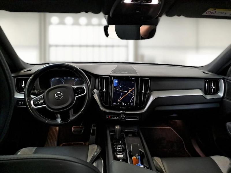 VOLVO XC60 B4 D AUTOMATICO R-DESIGN SUV