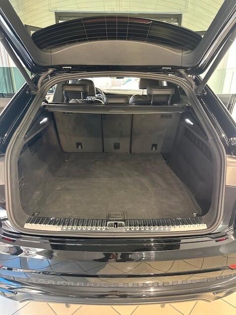 Audi Q8 50 3.0 tdi mhev S-line Edition