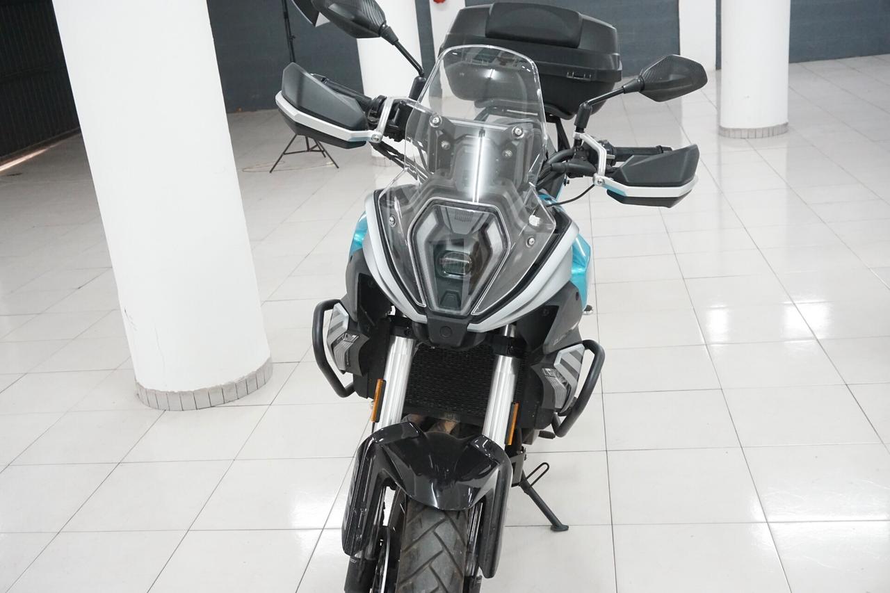 Qj Motor SRT 600 SX