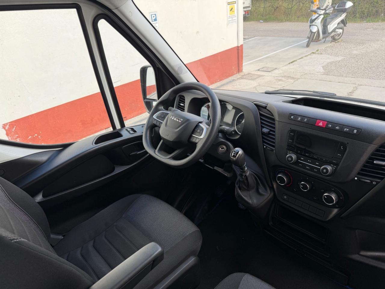 Iveco Daily 2.3 d 140 CV Passo Lungo - 2023