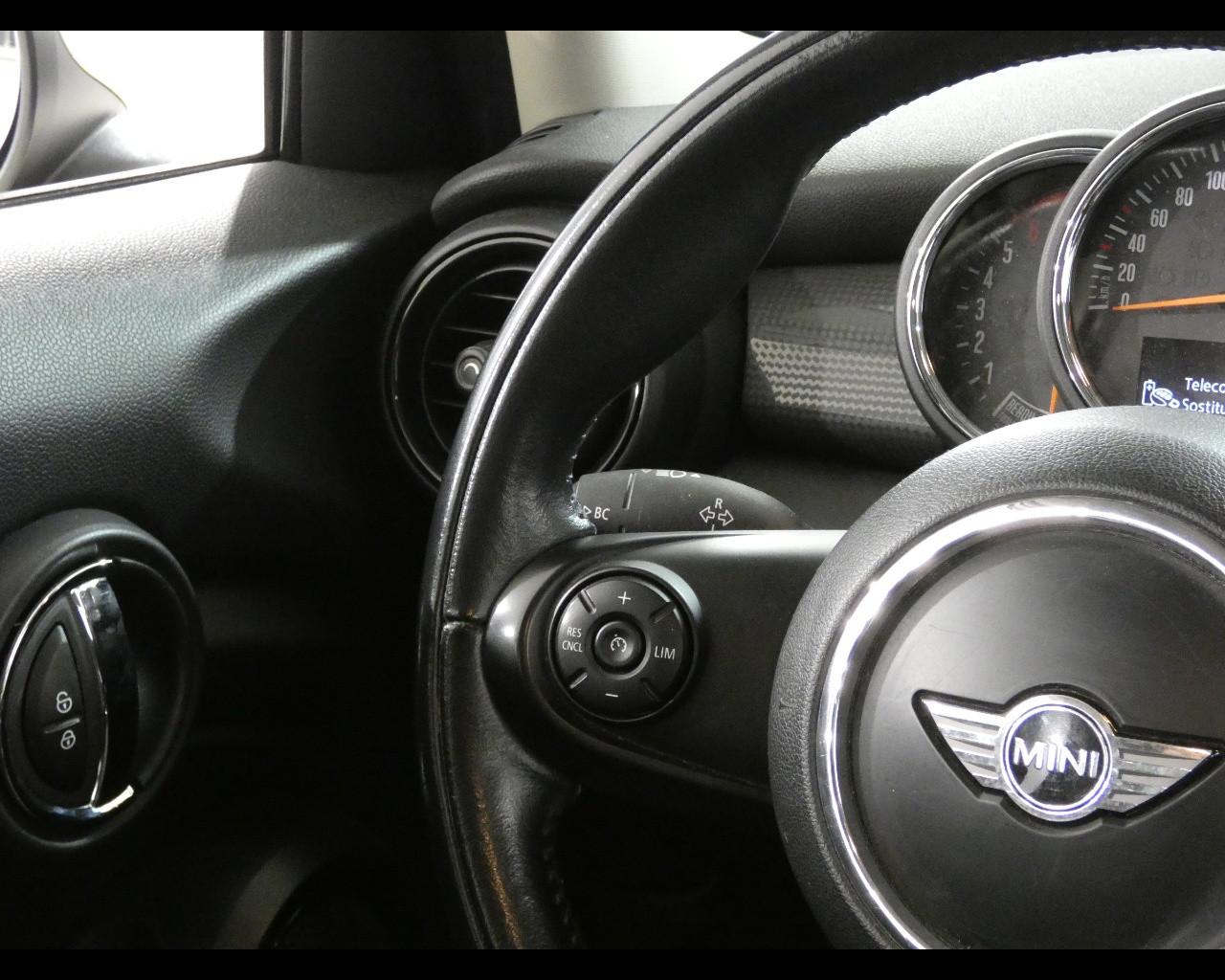 MINI Mini 5 porte (F55) - Mini 1.5 Cooper D Business 5 porte