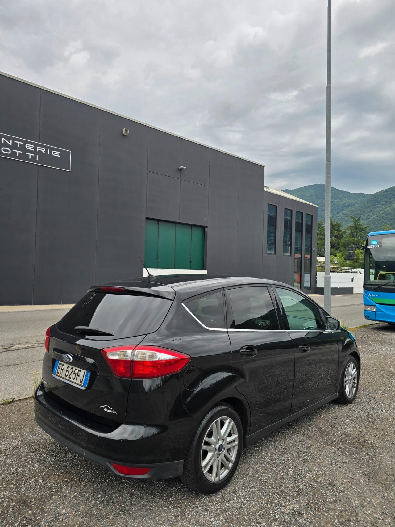 Ford C-Max Titanium
