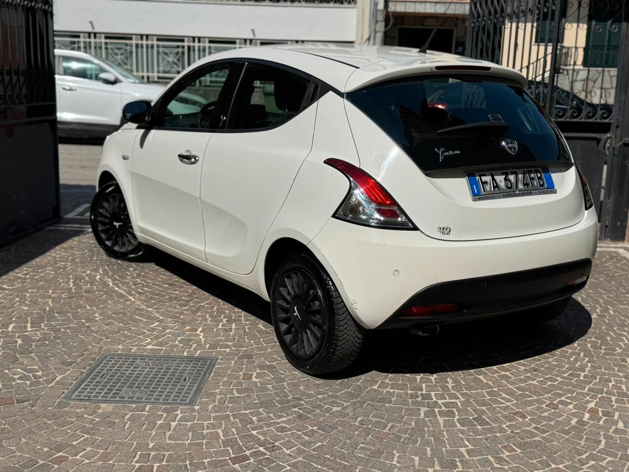 Lancia Ypsilon 1.2 69 CV 5 porte GPL Ecochic Elle