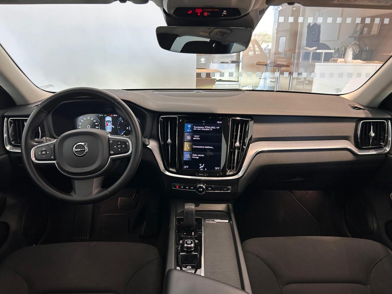 Volvo V60 B4 (d) MOMENTUM BUSINESS PRO CAMBIO AUT. *IVA ESPOSTA*