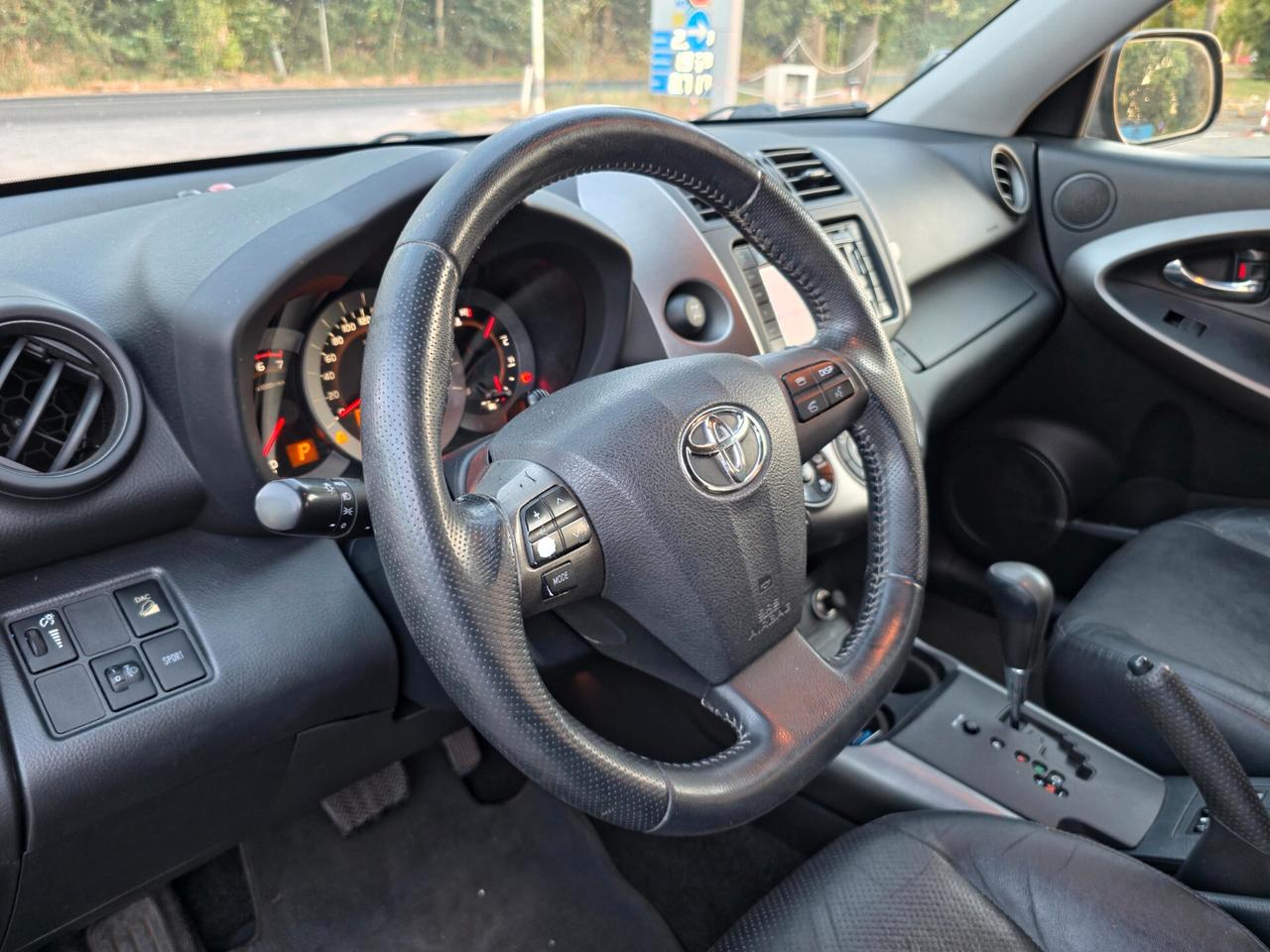 Toyota RAV 4 RAV4 Crossover 2.2 D-Cat A/T 150 CV Luxury E5 Automatica 2009