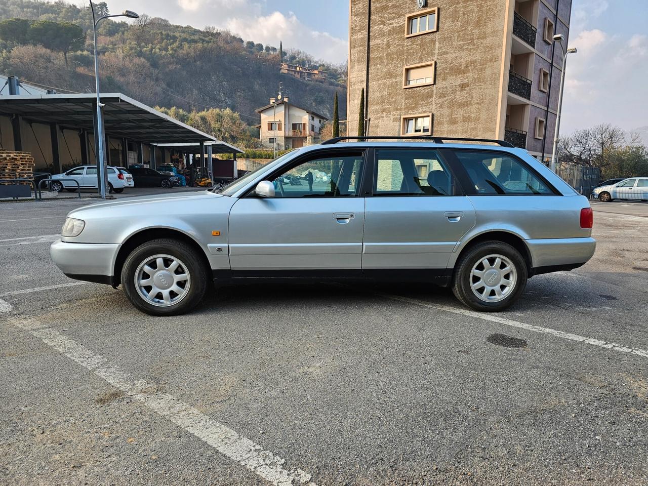 Audi A6 2.0 16V cat Avant quattro